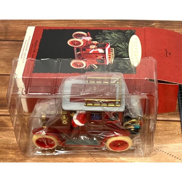 1993 HALLMARK KEEPSAKE ORNAMENT QX567-5 Shopping with Santa here comes santa Car - Picture 4 of 8
